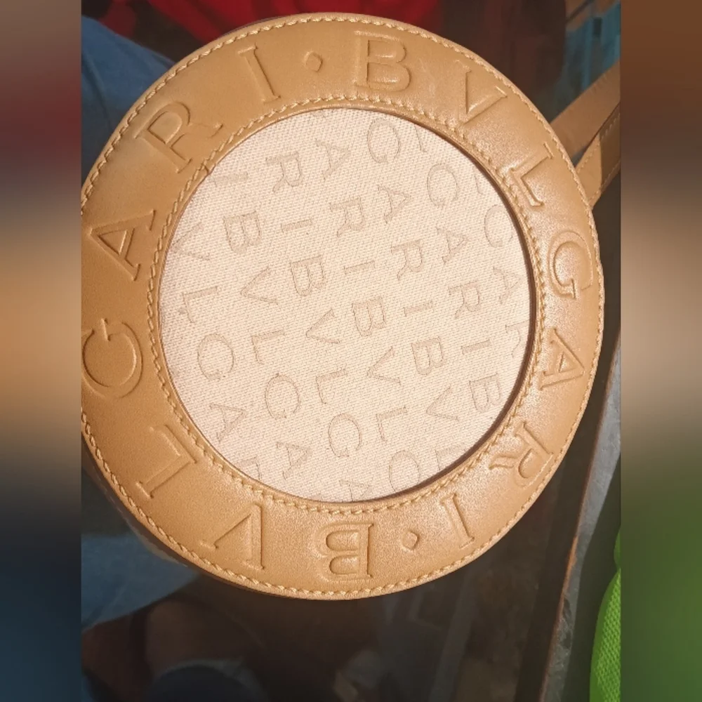 Bvlgari B-Zeto I Tan/Cream Logomania Cylinderical Made in Italy RV EAET Purse . - Picture 14 of 16